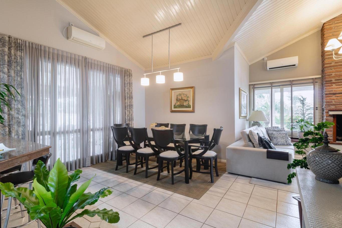 Casa C Piscina, Churrasq E Wi-fi, Lazer Completo *